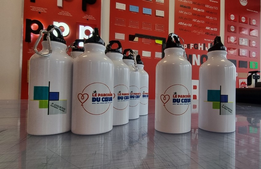 Photo de gourdes logotées personnalisées